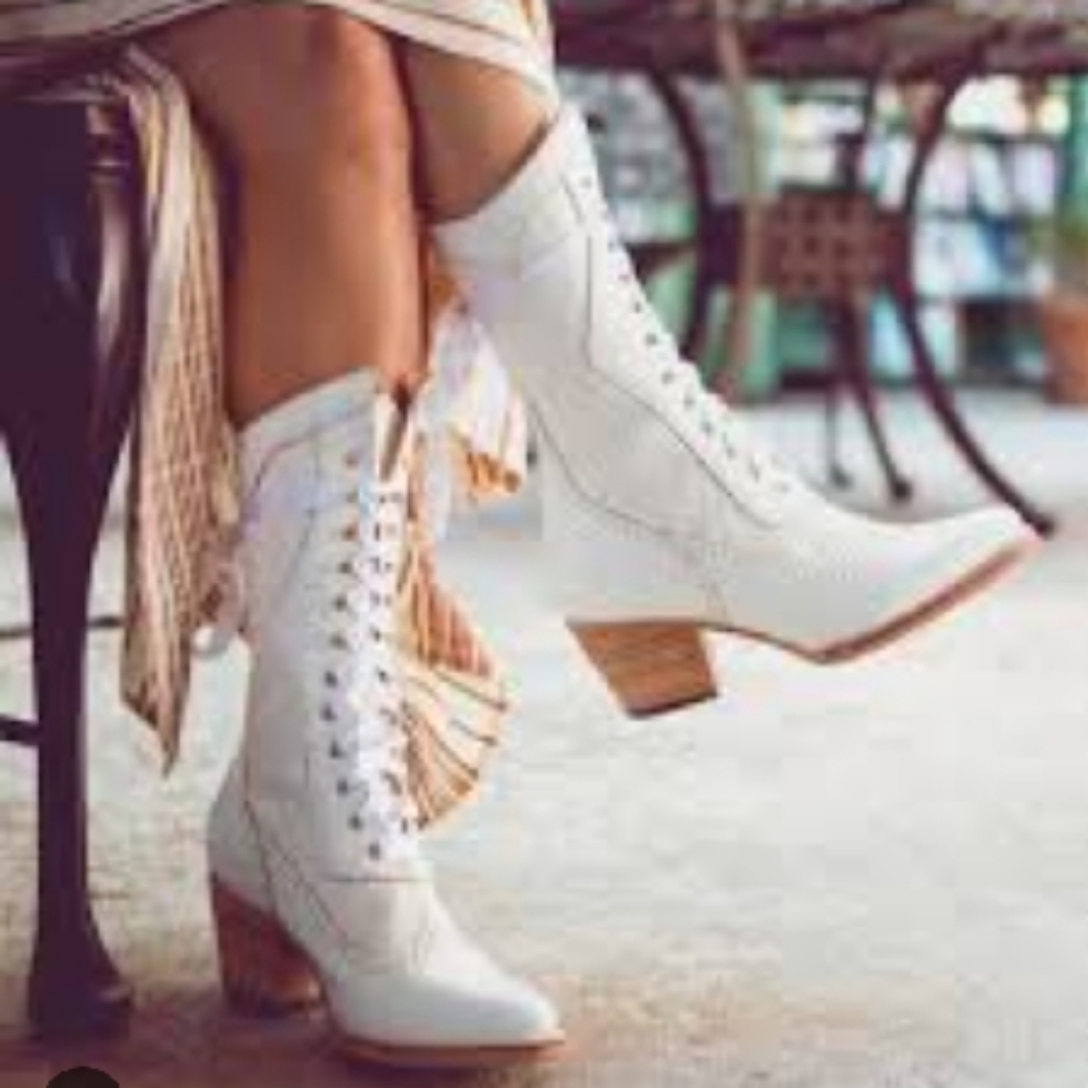 Oak Tree Farms Biddy White Lace Up Western Victorian Heel Boots Sz 9 NWOT